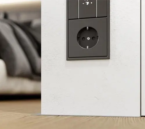 Микроплинтус для пола алюминиевый с пружинами Серый Телегрей 1 эмаль RAL 7045