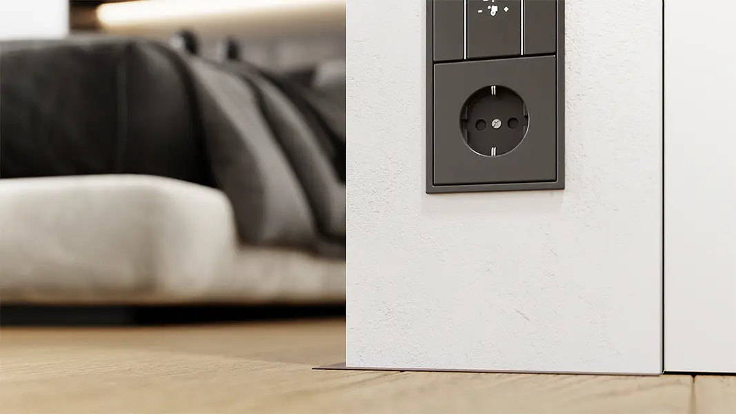 Микроплинтус с пружинами Бледно-коричневый RAL 8025