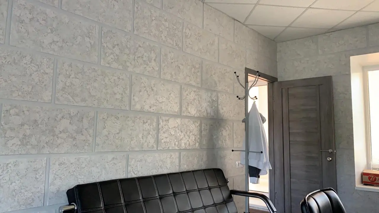 Монтаж настенной пробки в Красноярске
