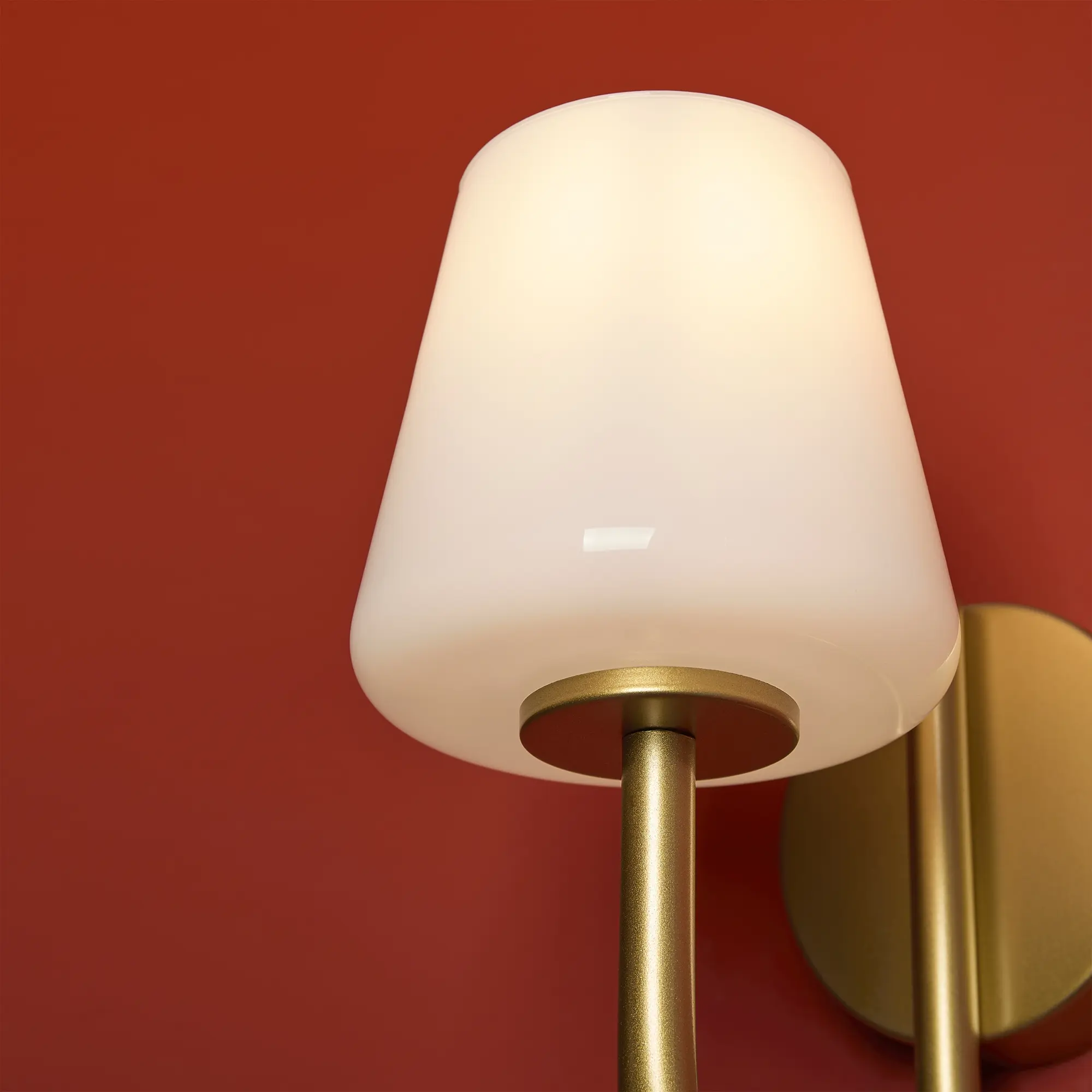 Настенный светильник (бра) Freya FR2039WL-01G