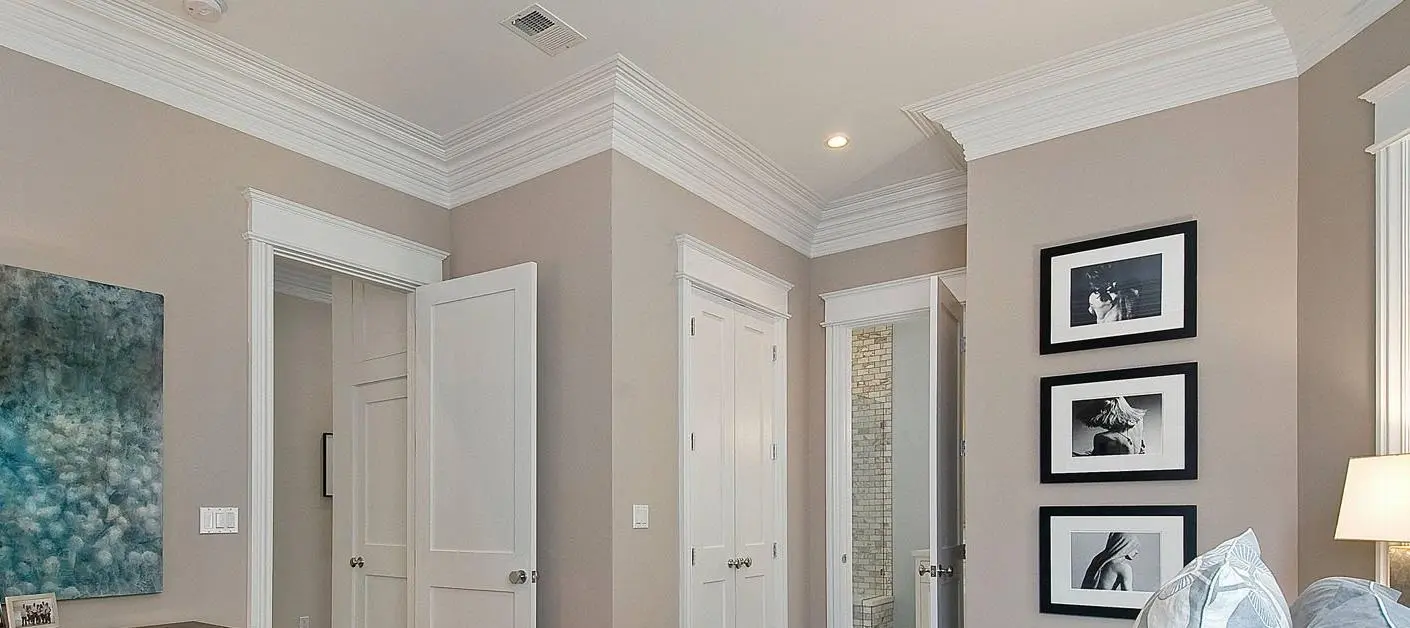 Потолочный плинтус купить в Москве, СПб