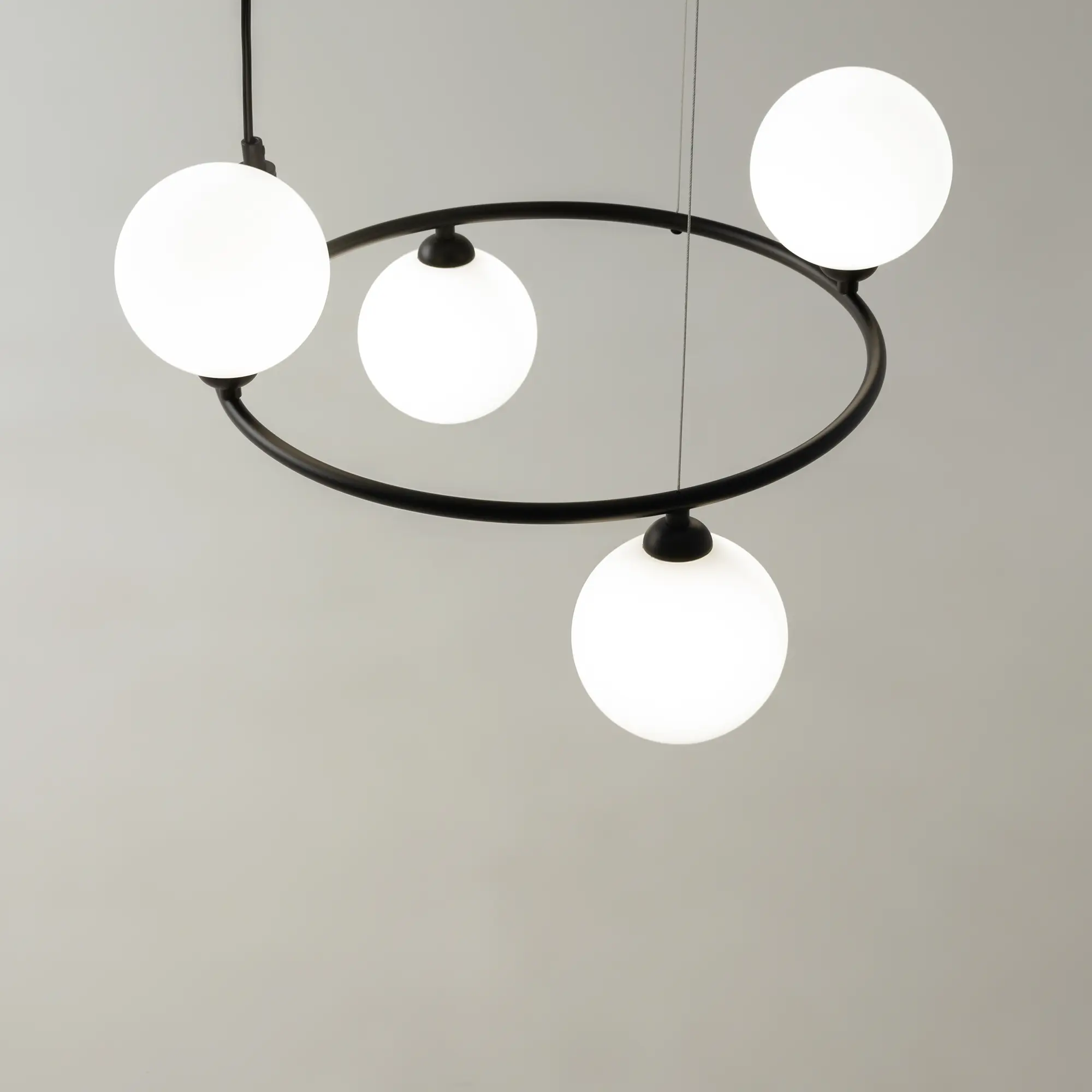 Подвесной светильник Maytoni MOD013PL-04B