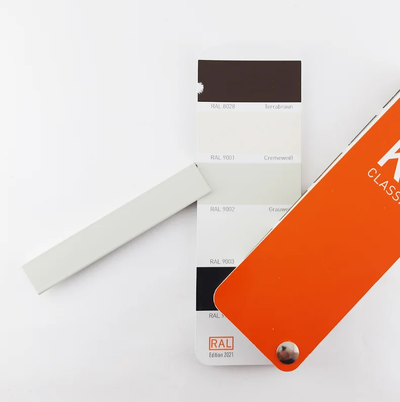 Микроплинтус L образный Серо-белый RAL 9002 41-57-38