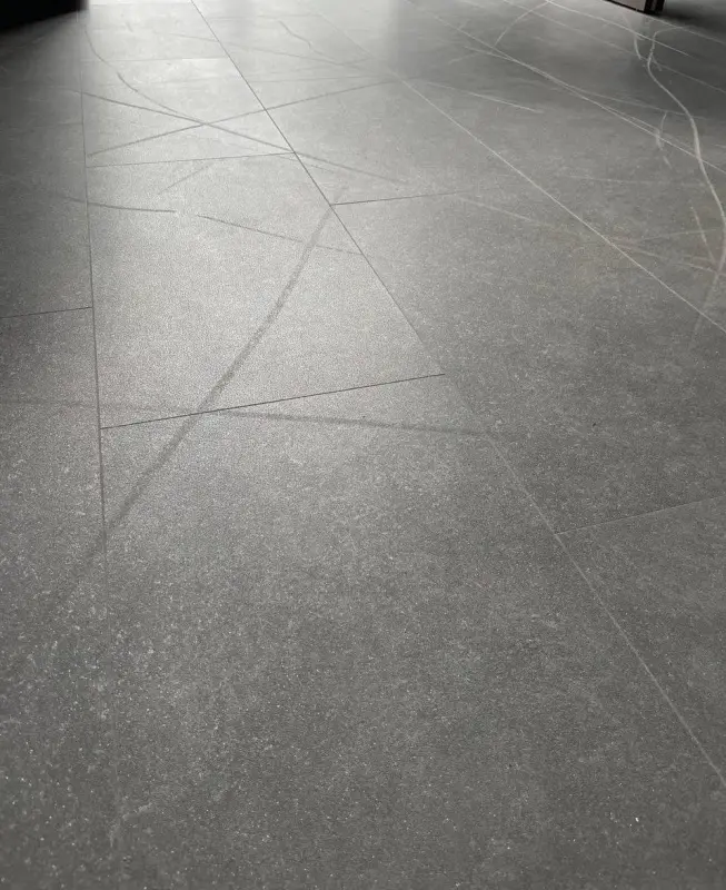 Как убрать Пятна и царапины на кварцвиниле, LVT и SPC плитке