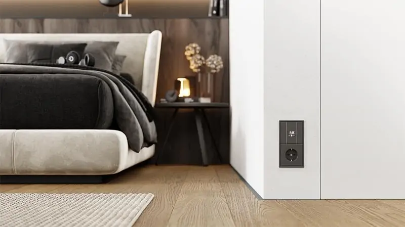 Скидка 20% на микроплинтус черный, белый