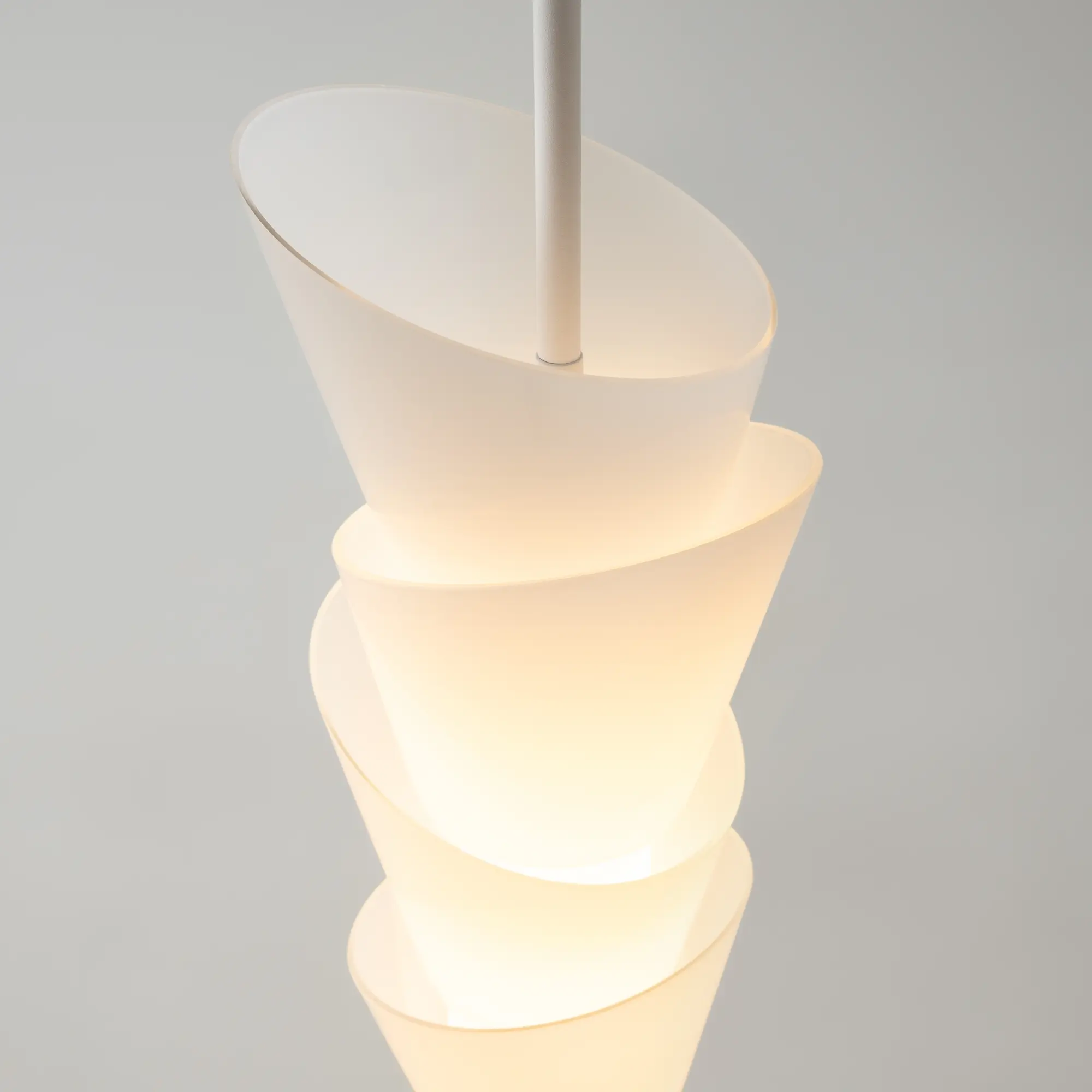 Подвесной светильник Maytoni MOD374PL-L28W3K