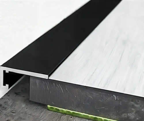 Микроплинтус черный муар длина 3 м 