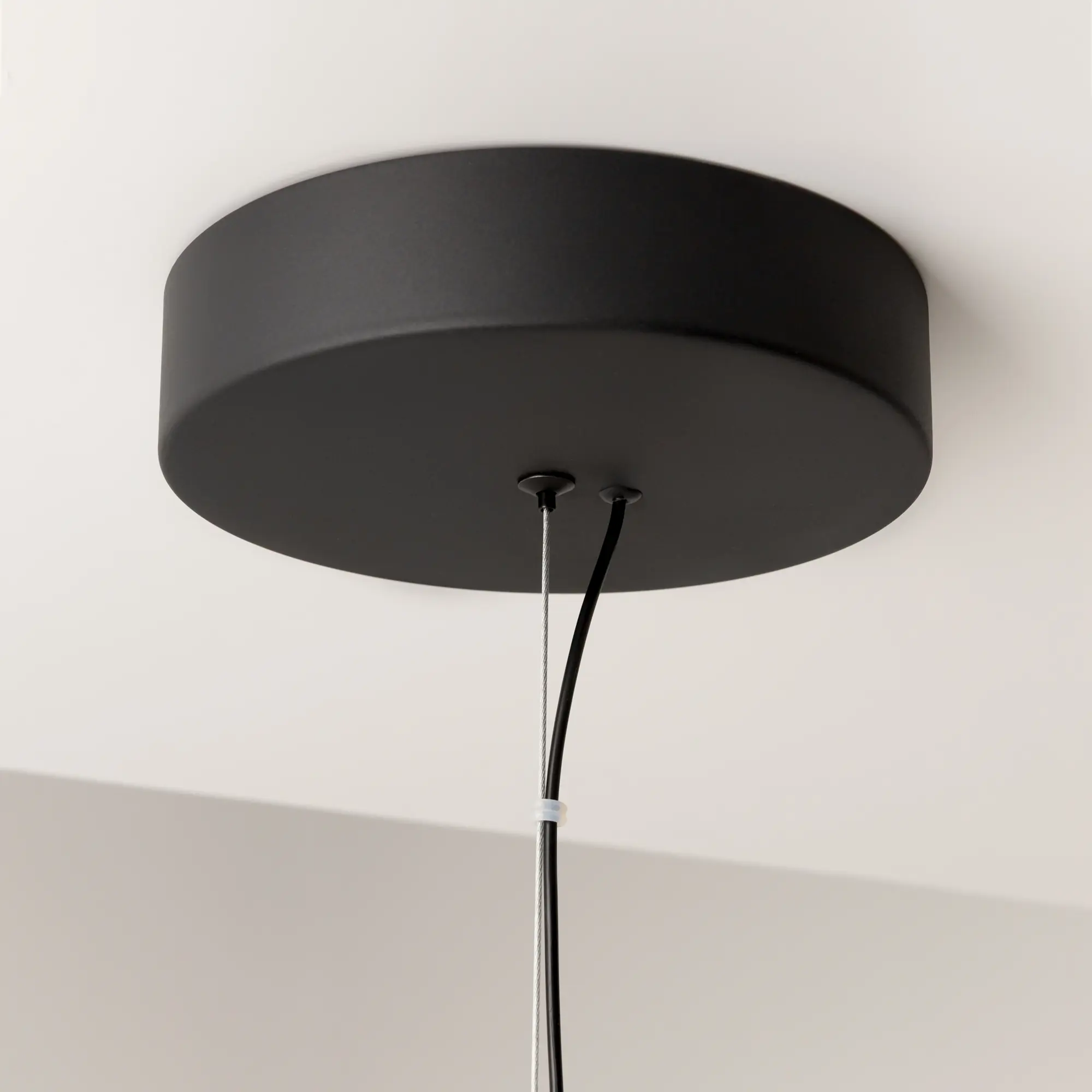 Подвесной светильник Maytoni MOD166PL-L30GB3K