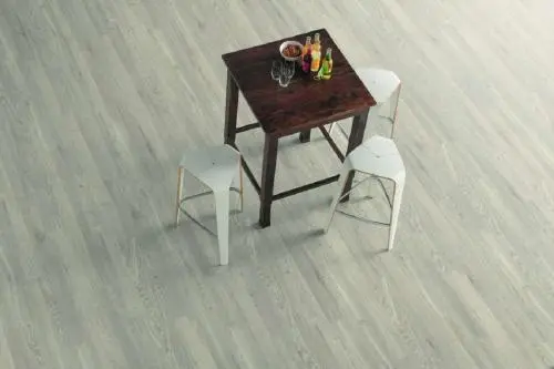 Ламинат Egger Pro Classic 8/33 RUS Дуб Кортон Белый EPL051 в интерьере