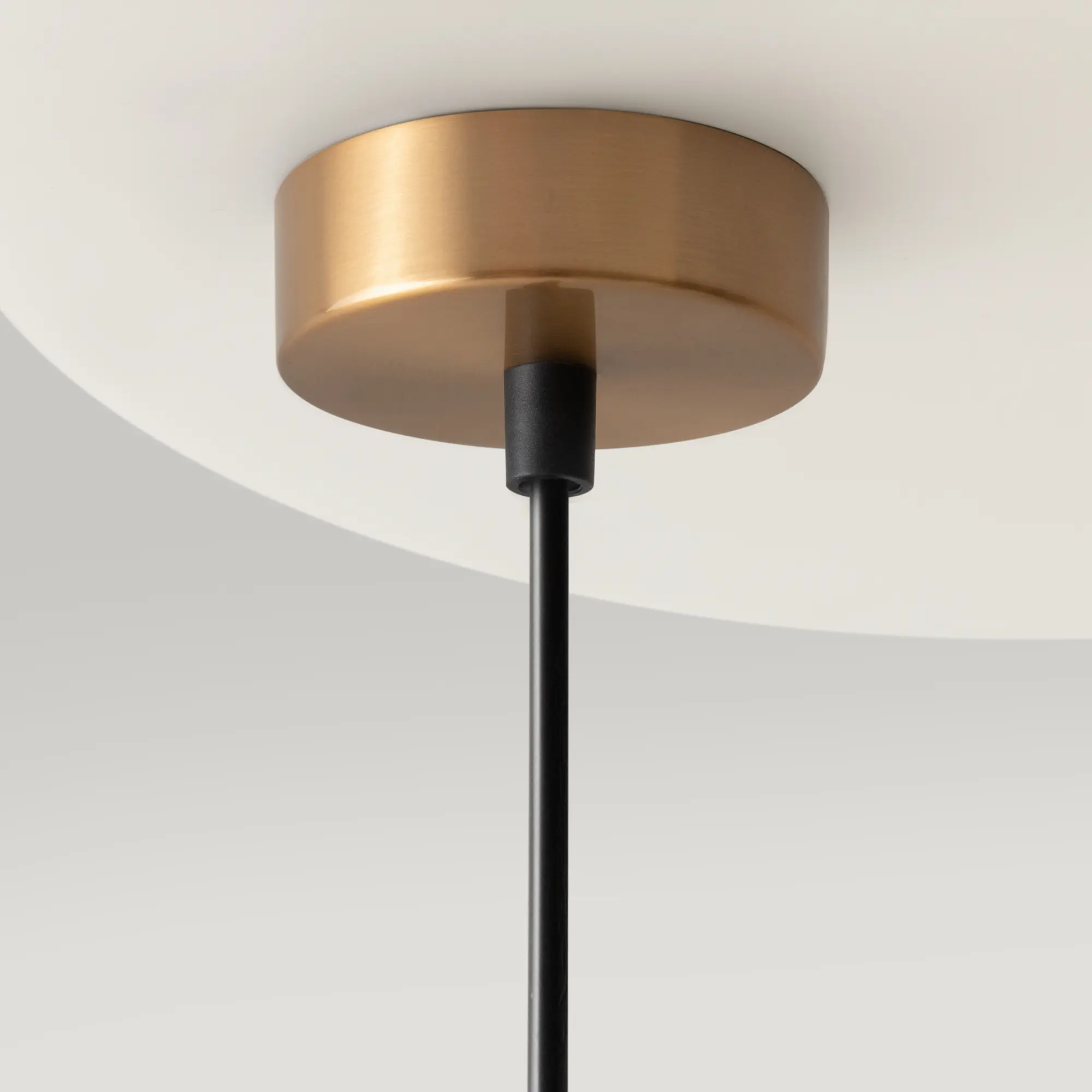 Подвесной светильник Maytoni MOD013PL-06BS1