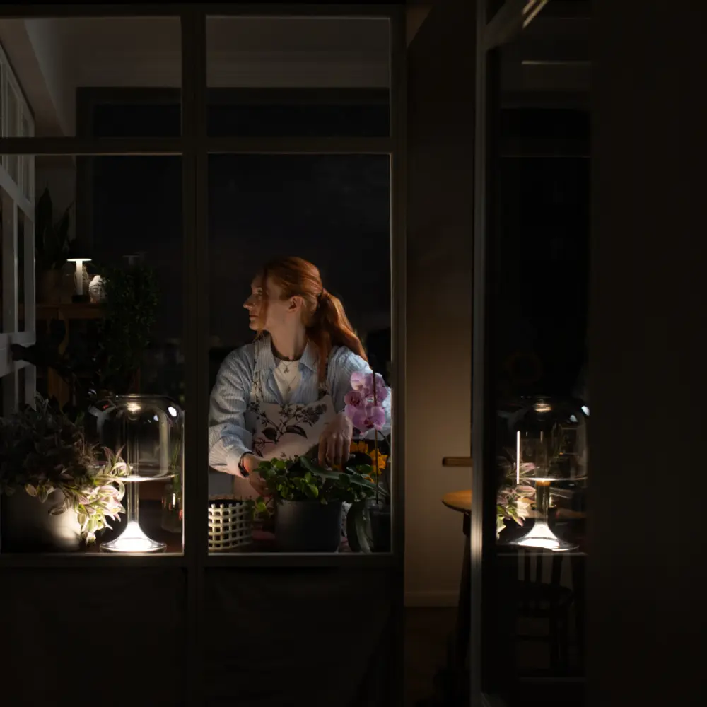 Настольный светильник Maytoni MOD286TL-L8B3K