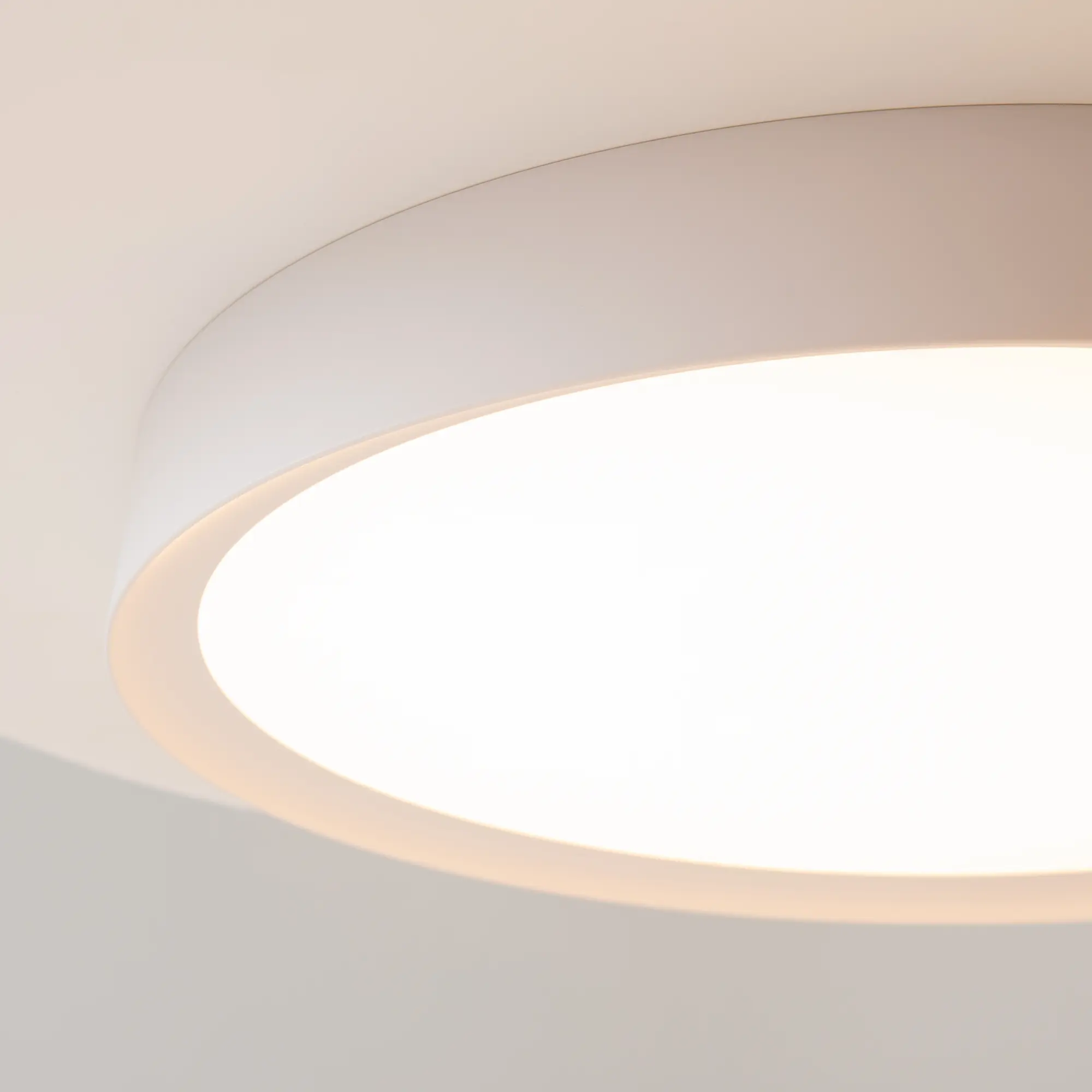 Потолочный светильник Maytoni MOD426CL-L32WK