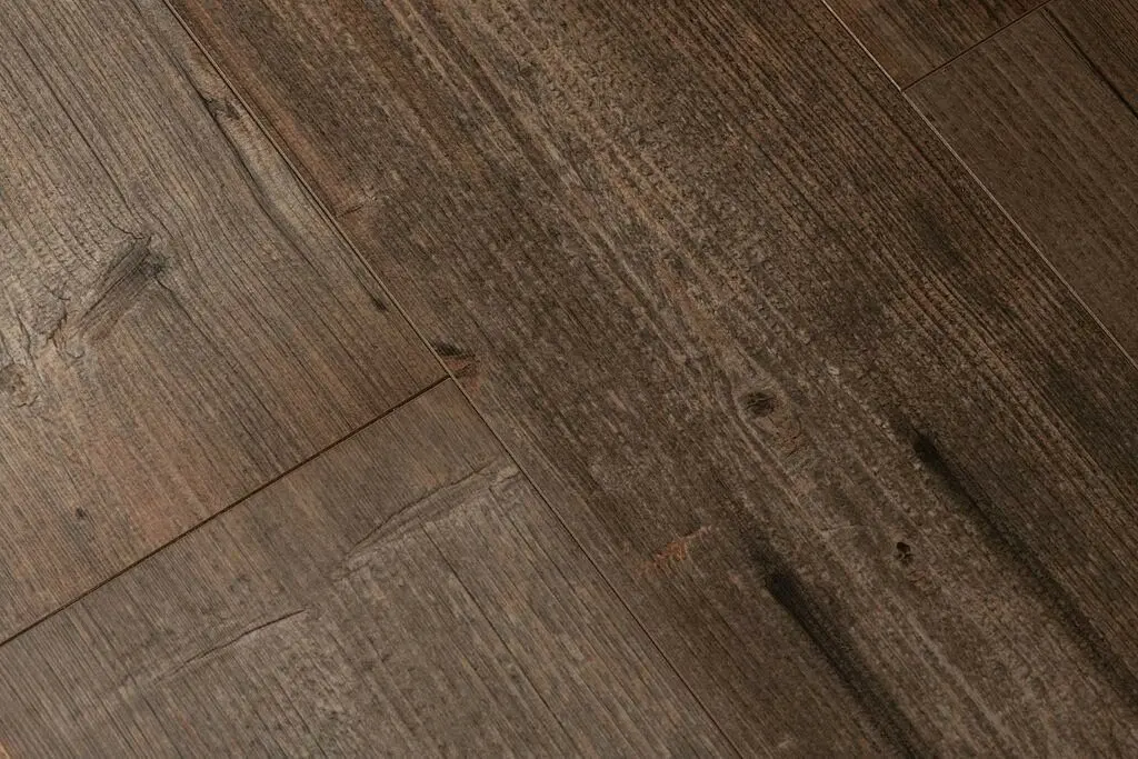 Ламинат Ideal Blackberry Дуб Канноло 7080 в квартире