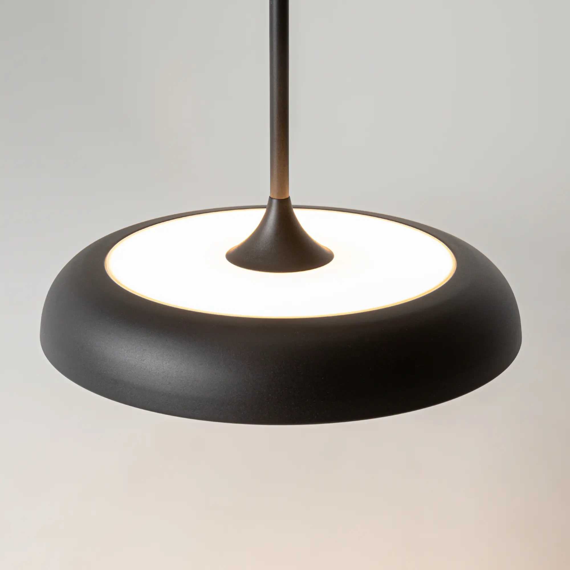 Подвесной светильник Maytoni MOD189PL-L39B3K