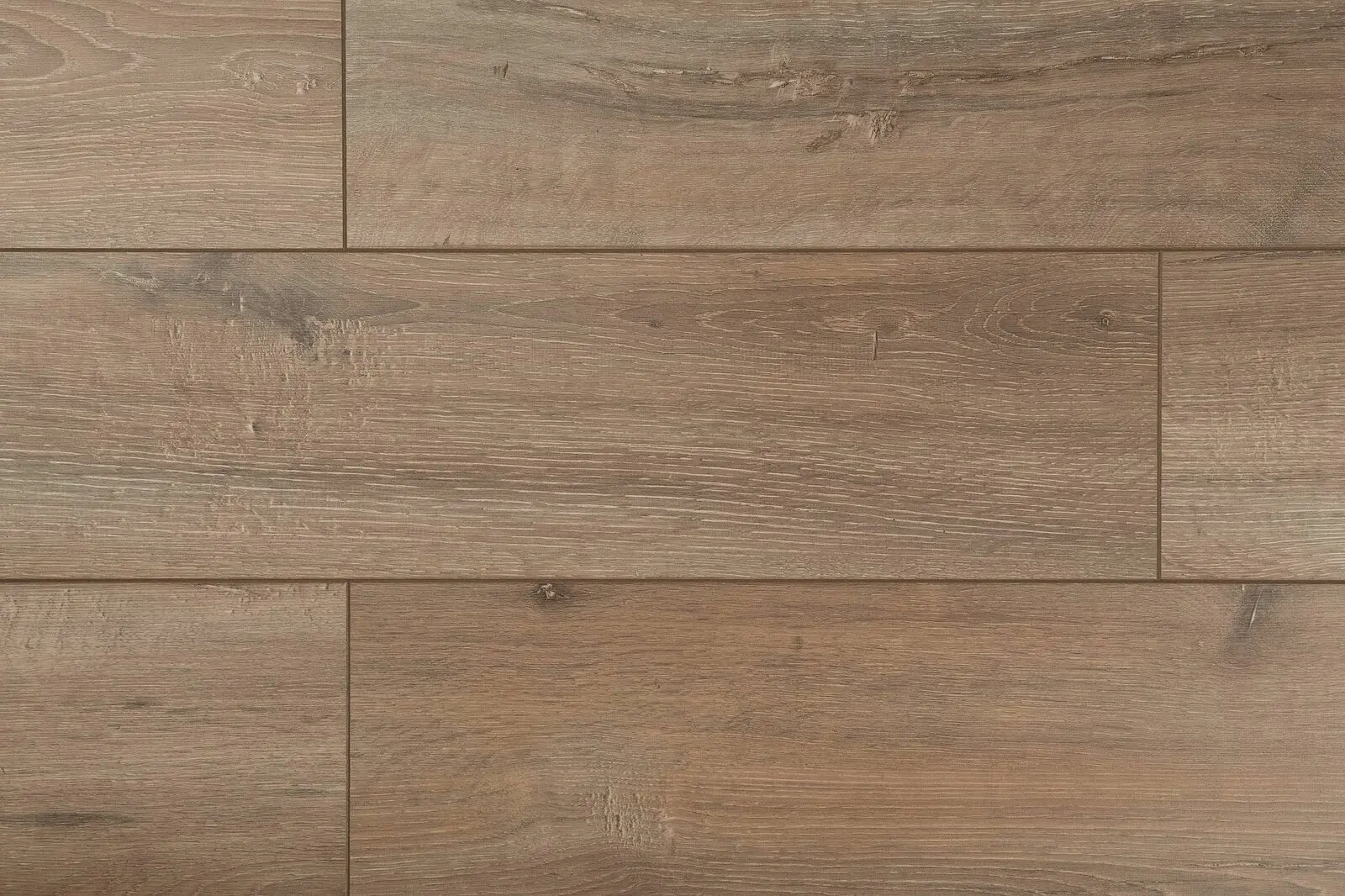 Ламинат Ideal Raspberry Дуб Семифредо 5110 в квартире