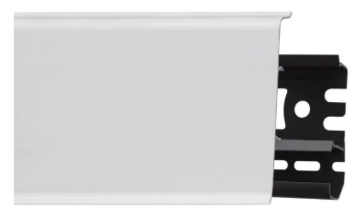 Пластиковый плинтус напольный