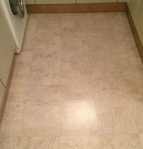 Пробковый пол Wicanders Identity I 805002 Champagne на замках в интерьере