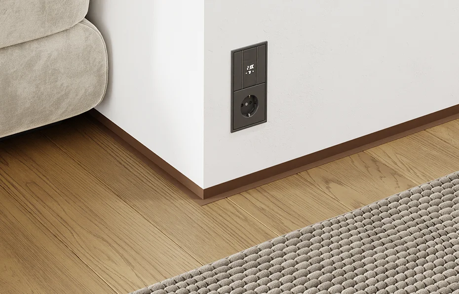 Микроплинтус L образный Бледно-коричневый RAL 8025 83-76-03