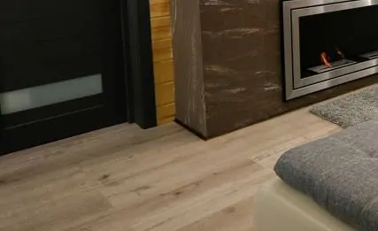 Кварцвиниловая плитка для пола