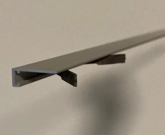 Микроплинтус из алюминия